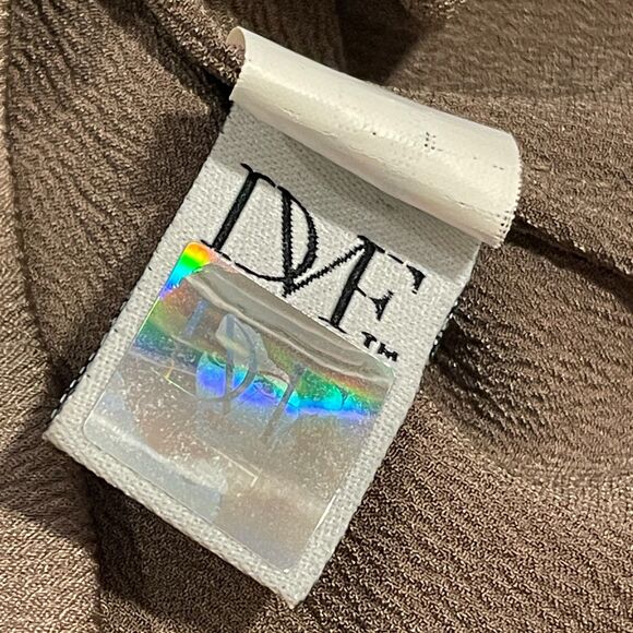 ~ Diane von Furstenberg 4 Raton Stretch Silk Blend Blouse V-neck Bronze Top - Picture 12 of 16